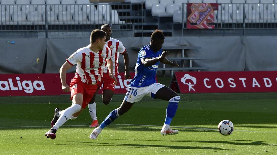 El bisturi del empate del Real Oviedo en el campo del Almería: Lo que mal empieza no siempre tiene que acabar en tragedia