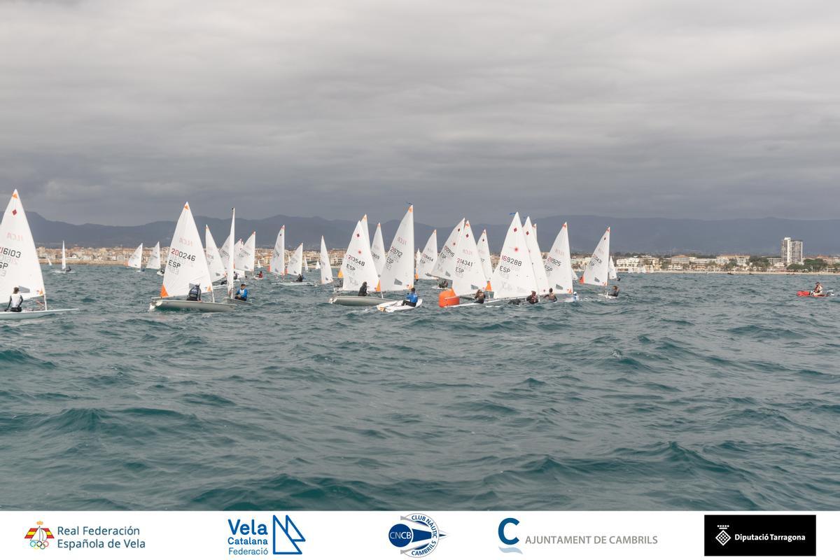 El Club Náutico de Cambrils acogió este pasado fin de semana la Copa de España ILCA 4 .