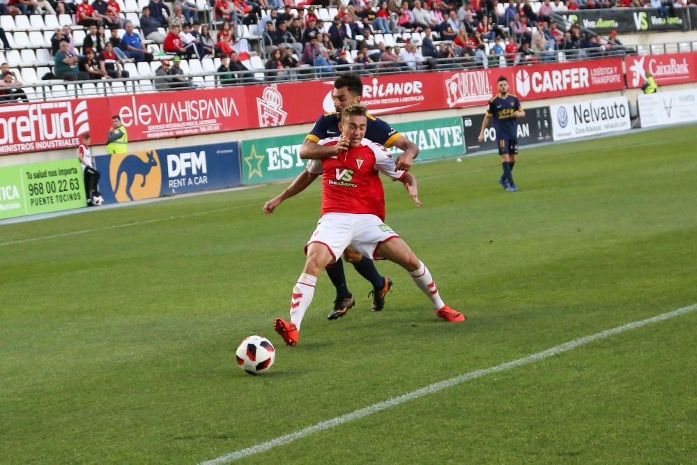 El Real Murcia cae ante el UCAM Murcia en casa