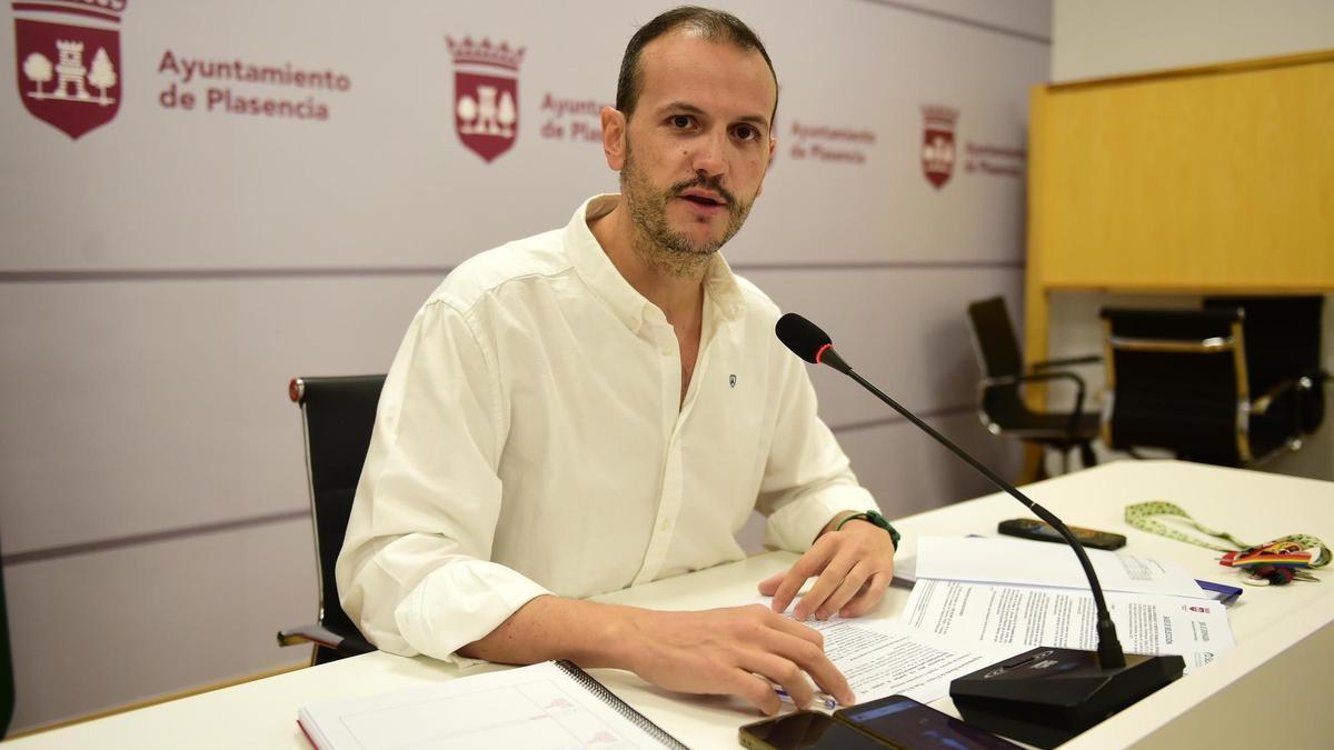 El edil de Recursos Humanos de Plasencia ha presentado la nueva oferta de empleo público.