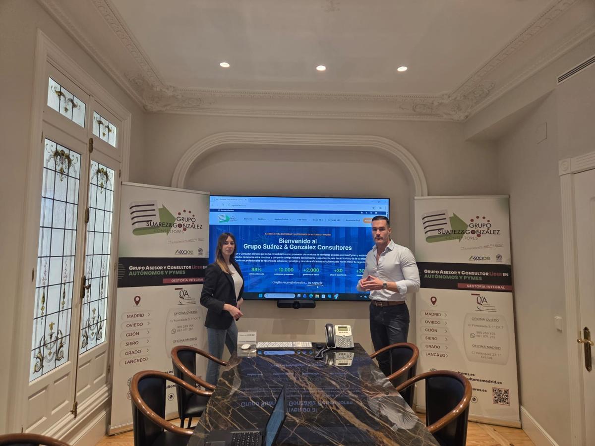 Responsables de gestoría y consultoría del Grupo, en una presentación ante inversores, en sus oficinas de Madrid