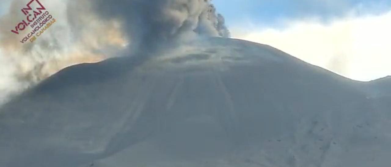 La erupción desde el Camino José Antonio Jiménez (entre Las Manchas y El Paraíso).