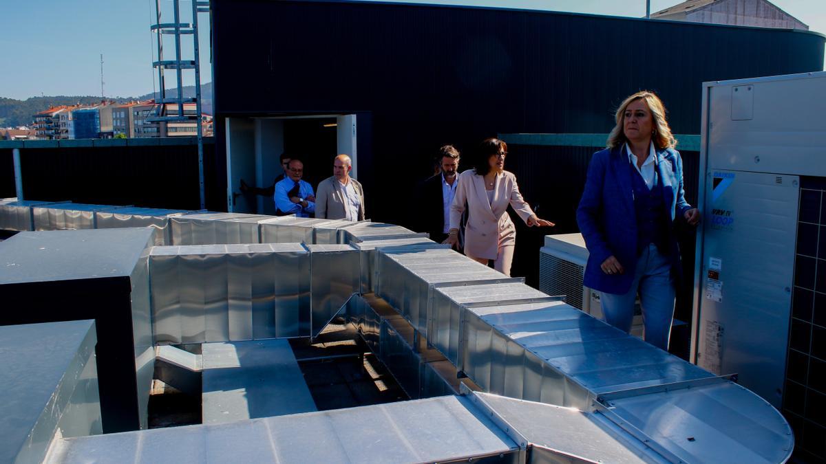 Los representantes institucionales también visitaron la azotea del edificio.