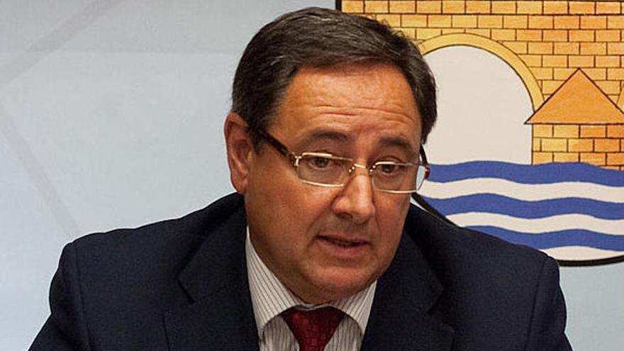 El diputado Manuel Vega.