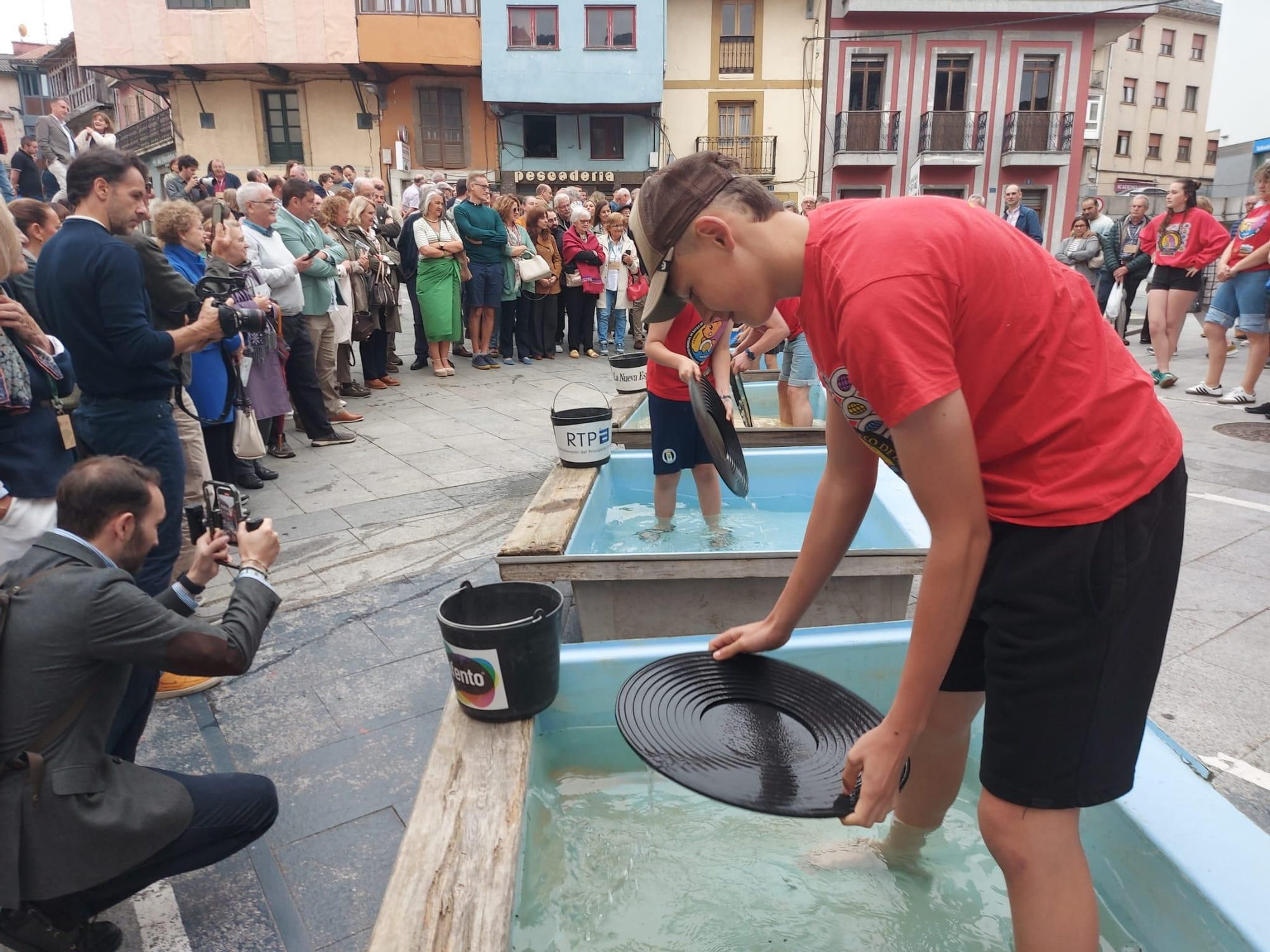 En imágenes: Así fue el XIV Encuentro de Pueblos Ejemplares, que se celebró en Tineo