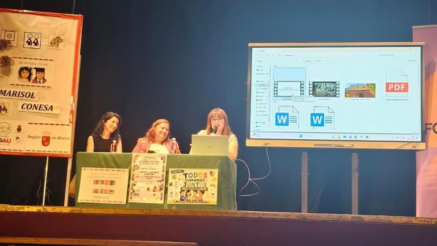 Una charla sobre el autismo reúne a más de 200 personas