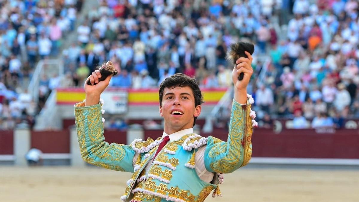 La faena del cacereño Julio Méndez en Madrid.