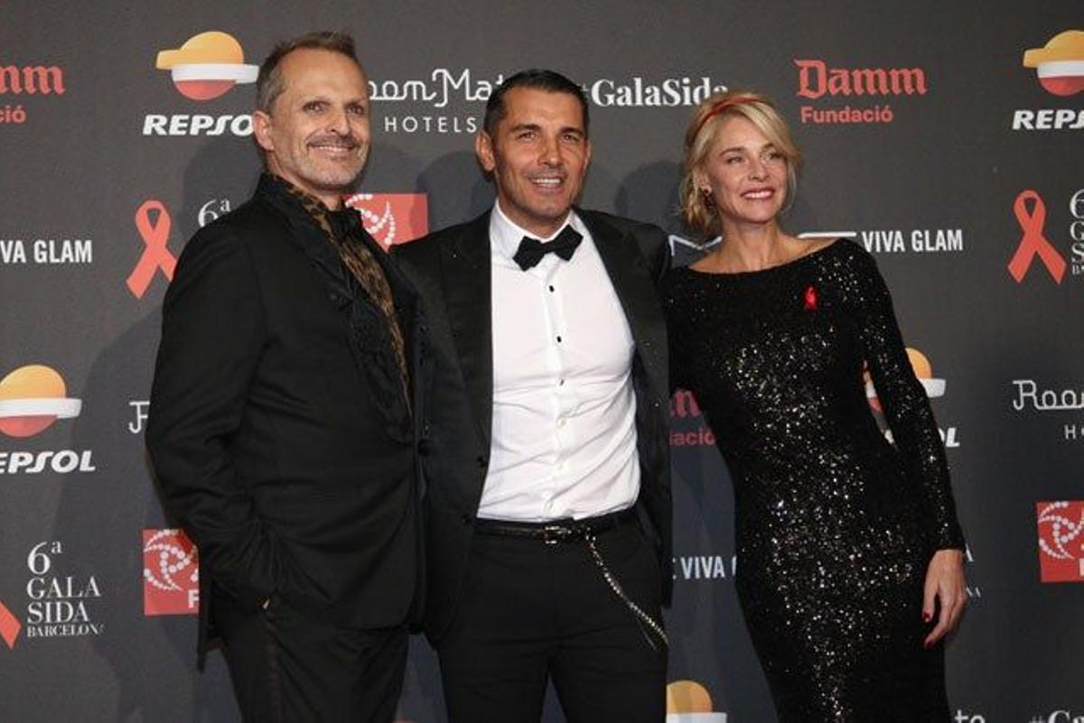 Miguel Bosé, Jesús Vázquez y Belén Rueda, en la gala la Lucha contra el SIDA 2015.