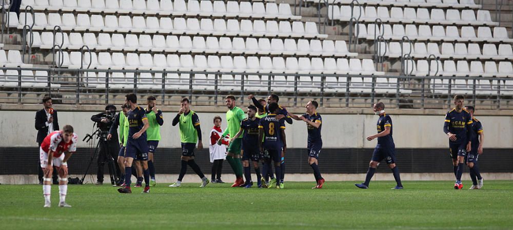 El Real Murcia cae ante el UCAM Murcia en casa