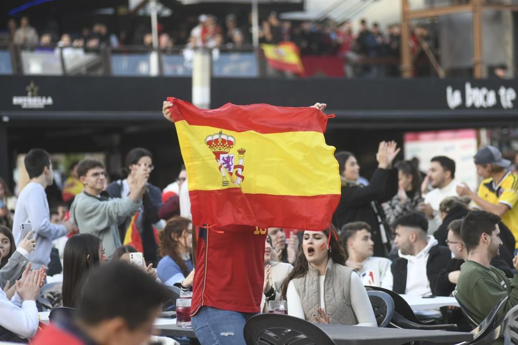 El Zig Zag, abarrotado para seguir el partido de España - Marruecos este martes