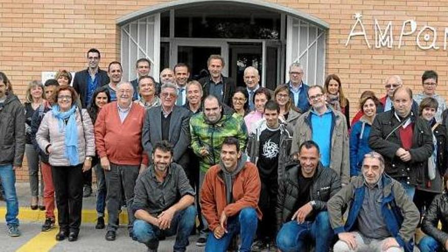 Participants i assistents a la presentació de l&#039;acte de cloenda dels 50 anys d&#039;Ampans, ahir al migdia