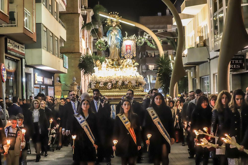 Las fiestas patronales culminan con la misa y procesión en honor a la Inmaculada Concepción en Torrevieja