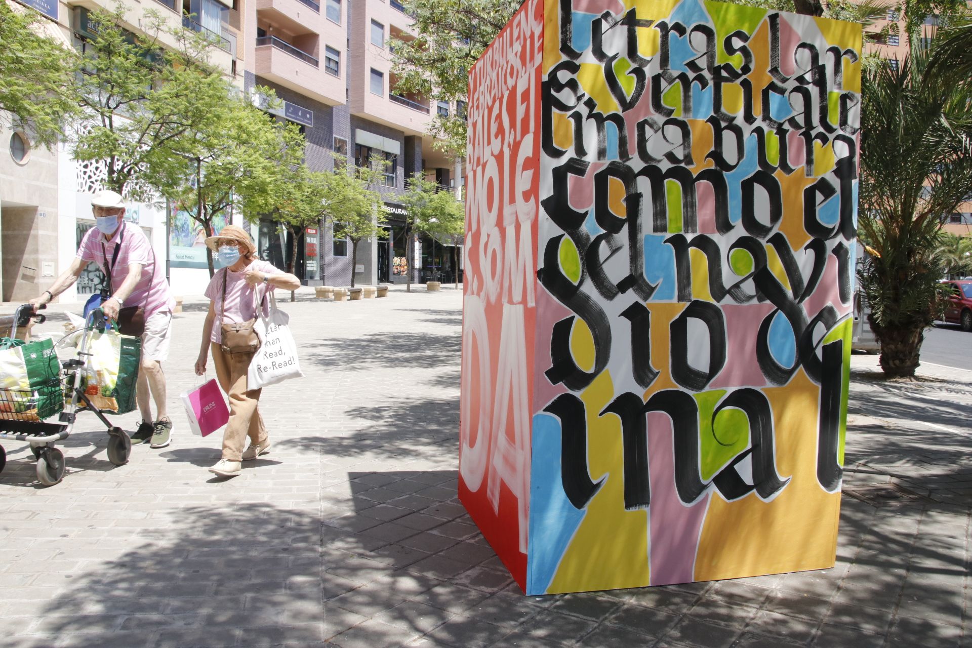 "Tótem revolutum", exposición de arte urbano en Alicante