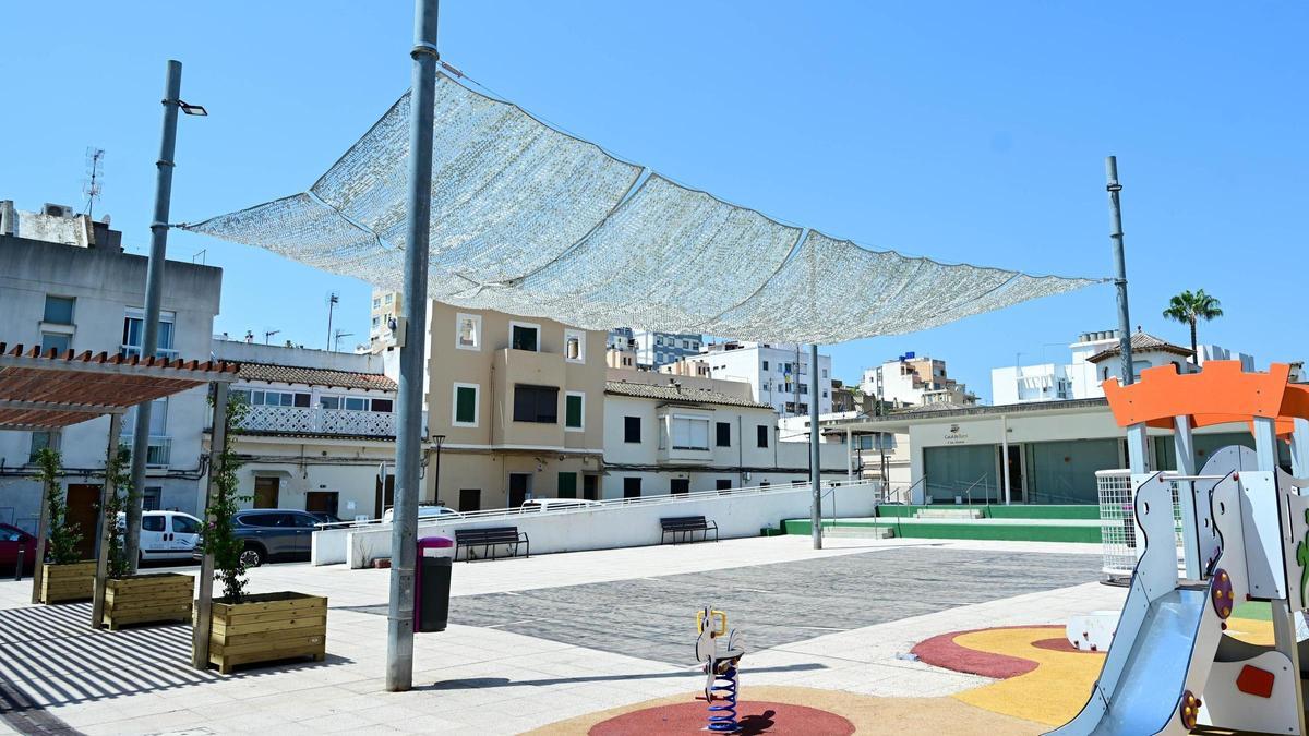 Plaza de Can Alonso, donde se ha habilitado una zona con más sombra.