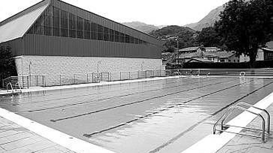 Aspecto de la piscina de Rioseco tras las obras de remodelación.
