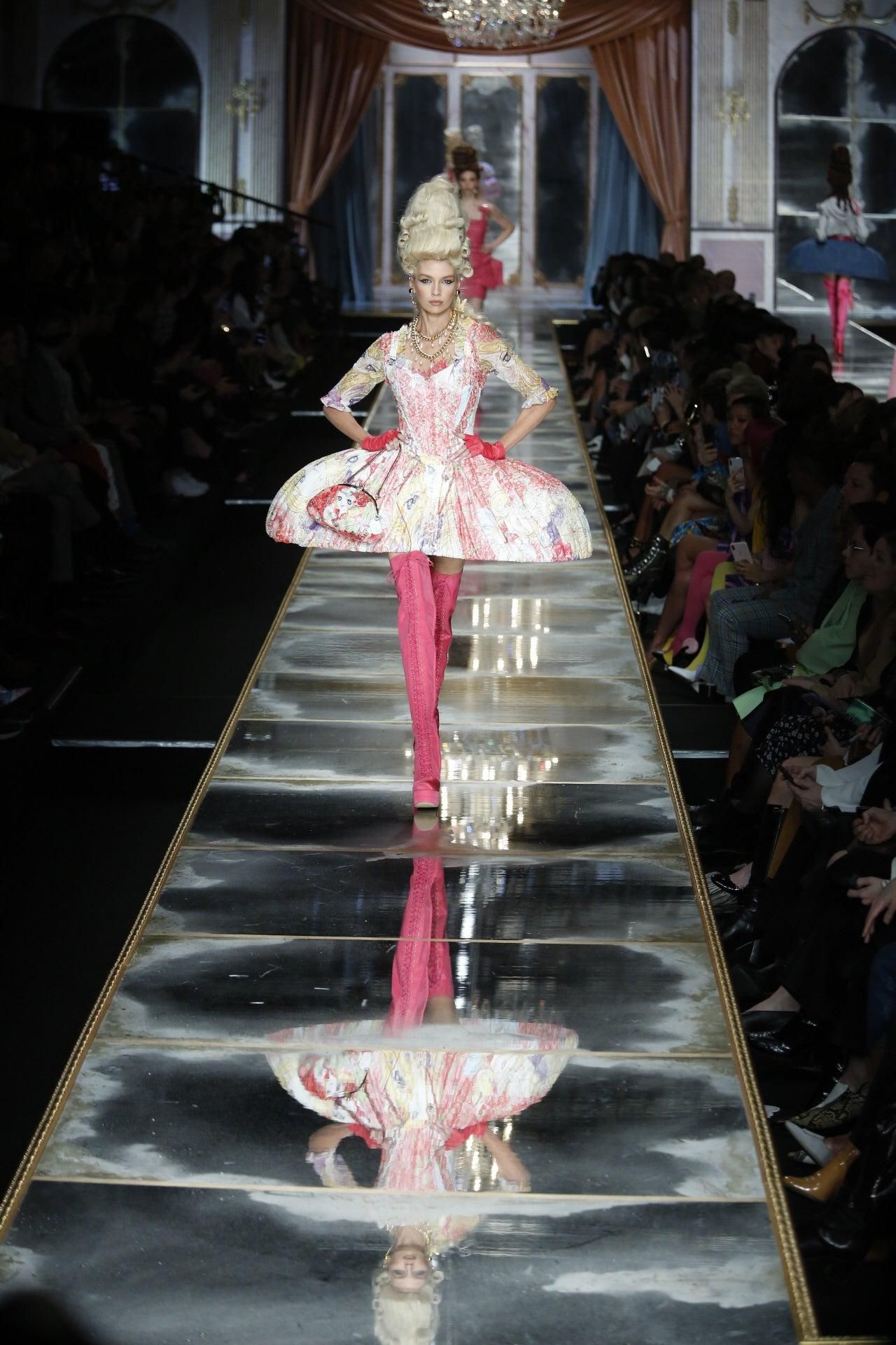 Colección de Moschino, por Jeremy Scott, Milán 2020