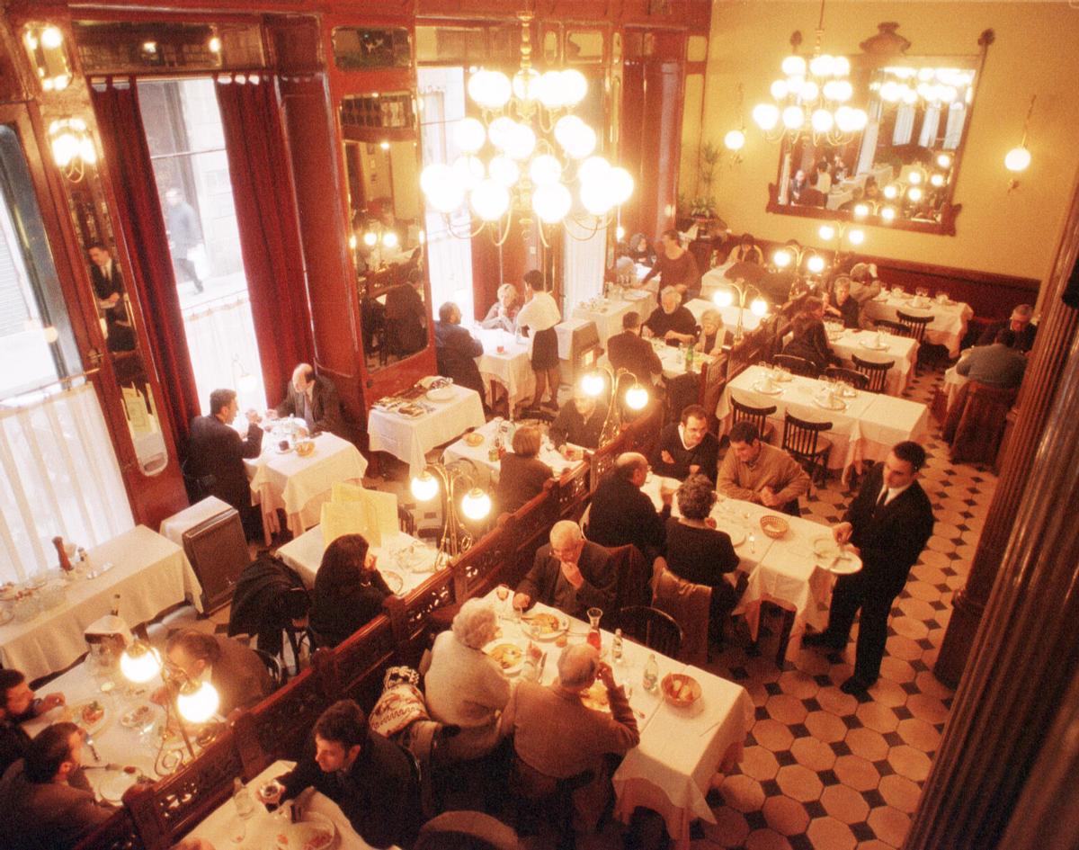 BARCELONA 15-2-98 EL GRAN CAFE, AVIO, 9. FOTO : ALVARO MONGE NEG : 194303