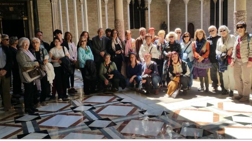 Els assistents figuerencs van visitar el Palau de la Generalitat