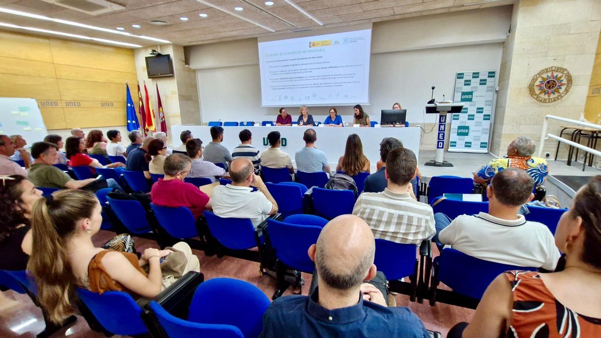 Los representantes de los proyectos beneficiados en la jornada organizada por la Fundación Biodiversidad, en Cartagena.