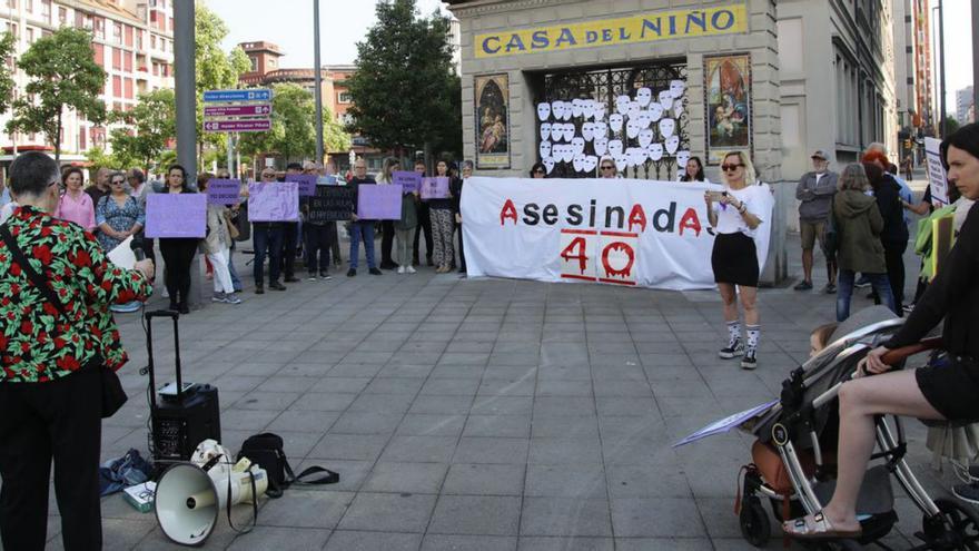 Concentración contra la violencia machista en El Humedal | MARCOS LEÓN