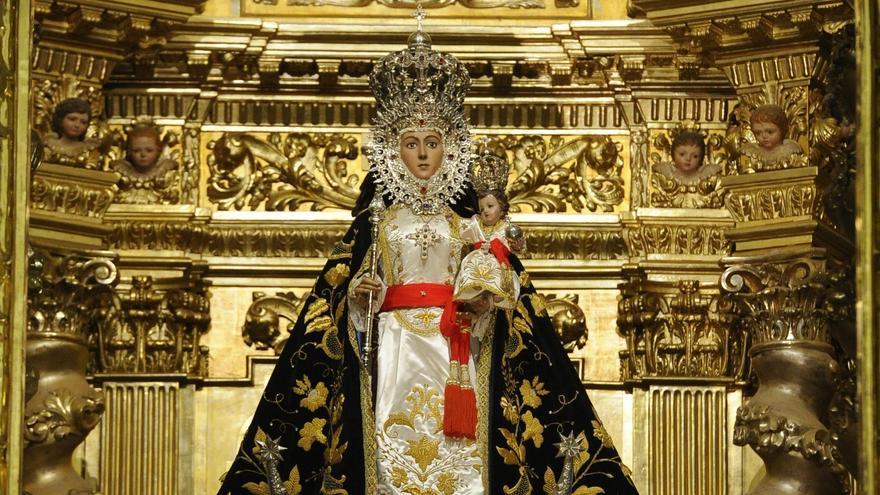 La Virgen de la Fuensanta, en la Catedral de Murcia