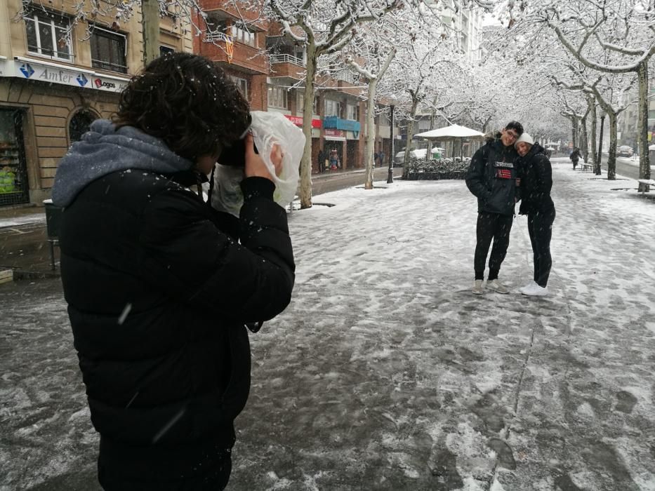 La neu arriba a Manresa