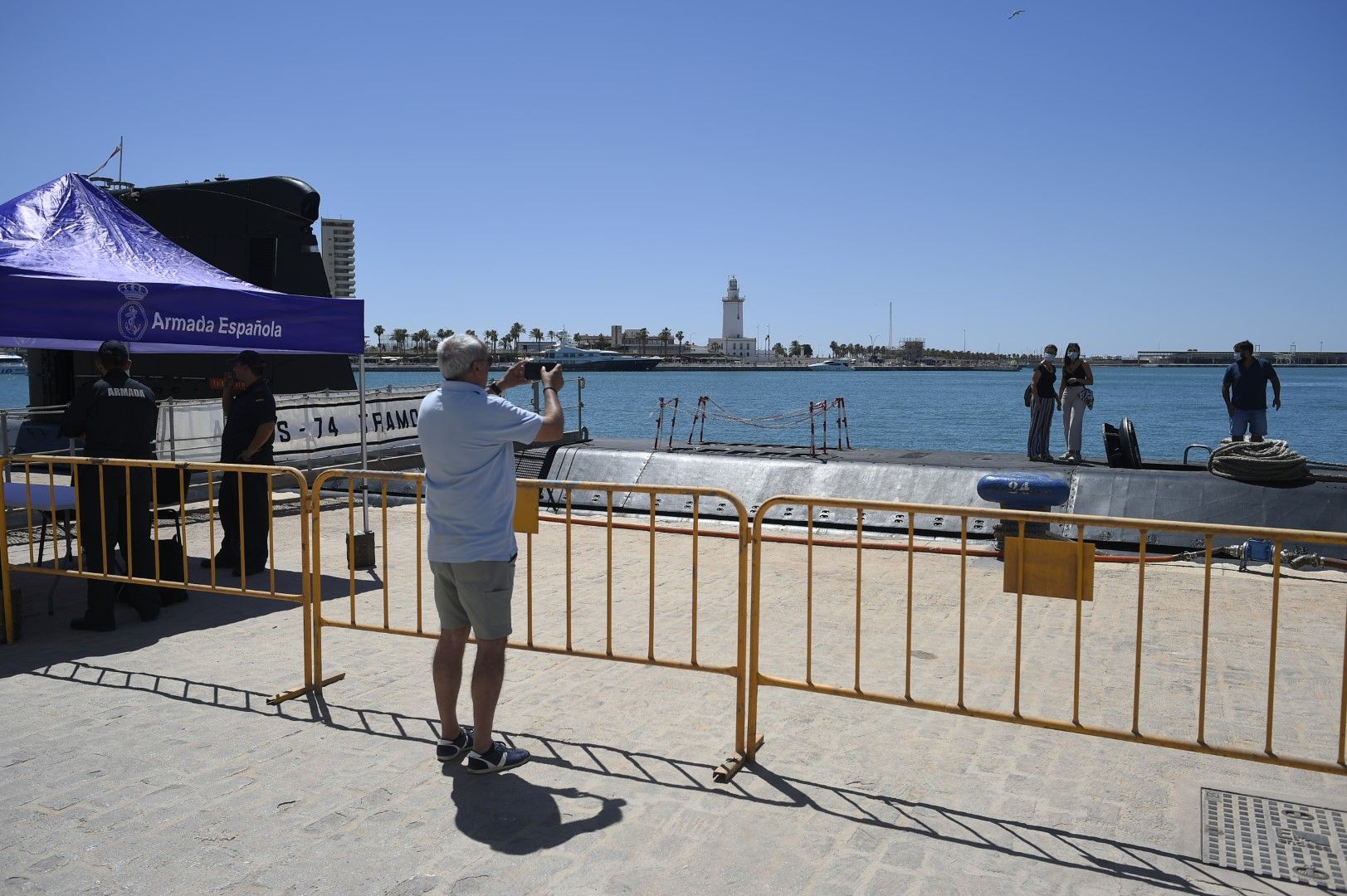 El submarino S-74 Tramontana atraca en el Puerto de Málaga