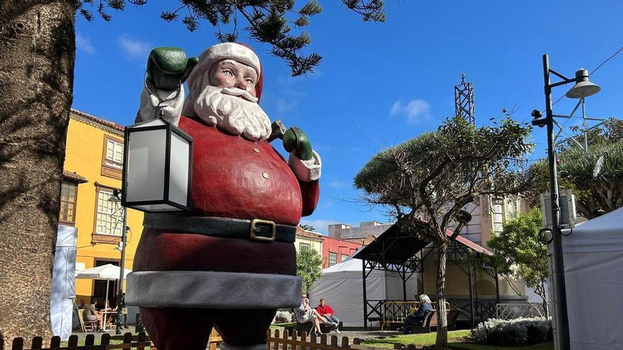 La Laguna instala un Papá Noel en plaza de La Concepción