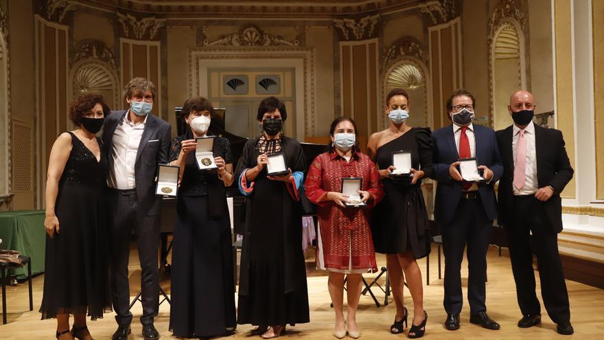 El Ateneo celebra a sus grandes medallistas