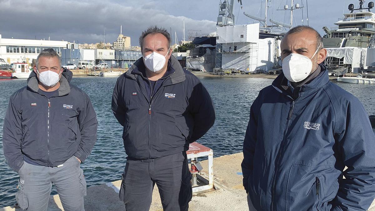 Los representantes del comité de empresa de Astilleros de Mallorca Cristóbal Ramis, Iñaqui Vico y Toni Llinás.