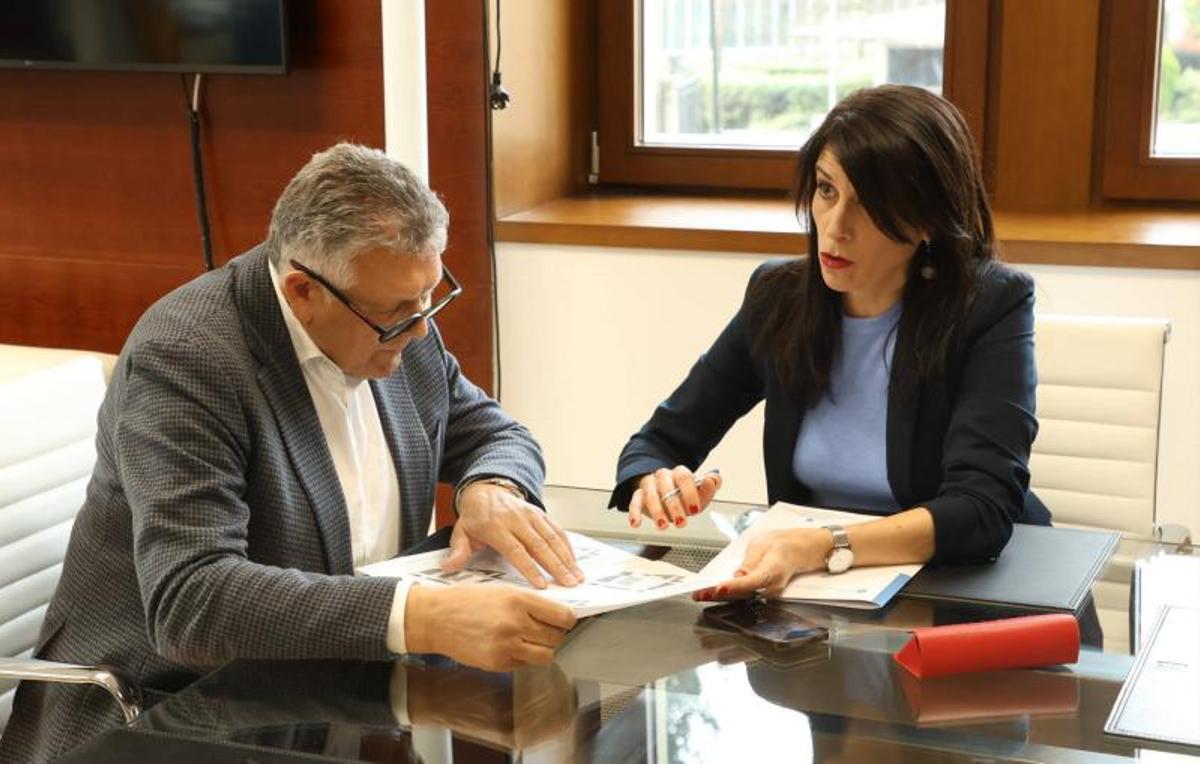 El alcalde de Sanxenxo y la conselleira.
