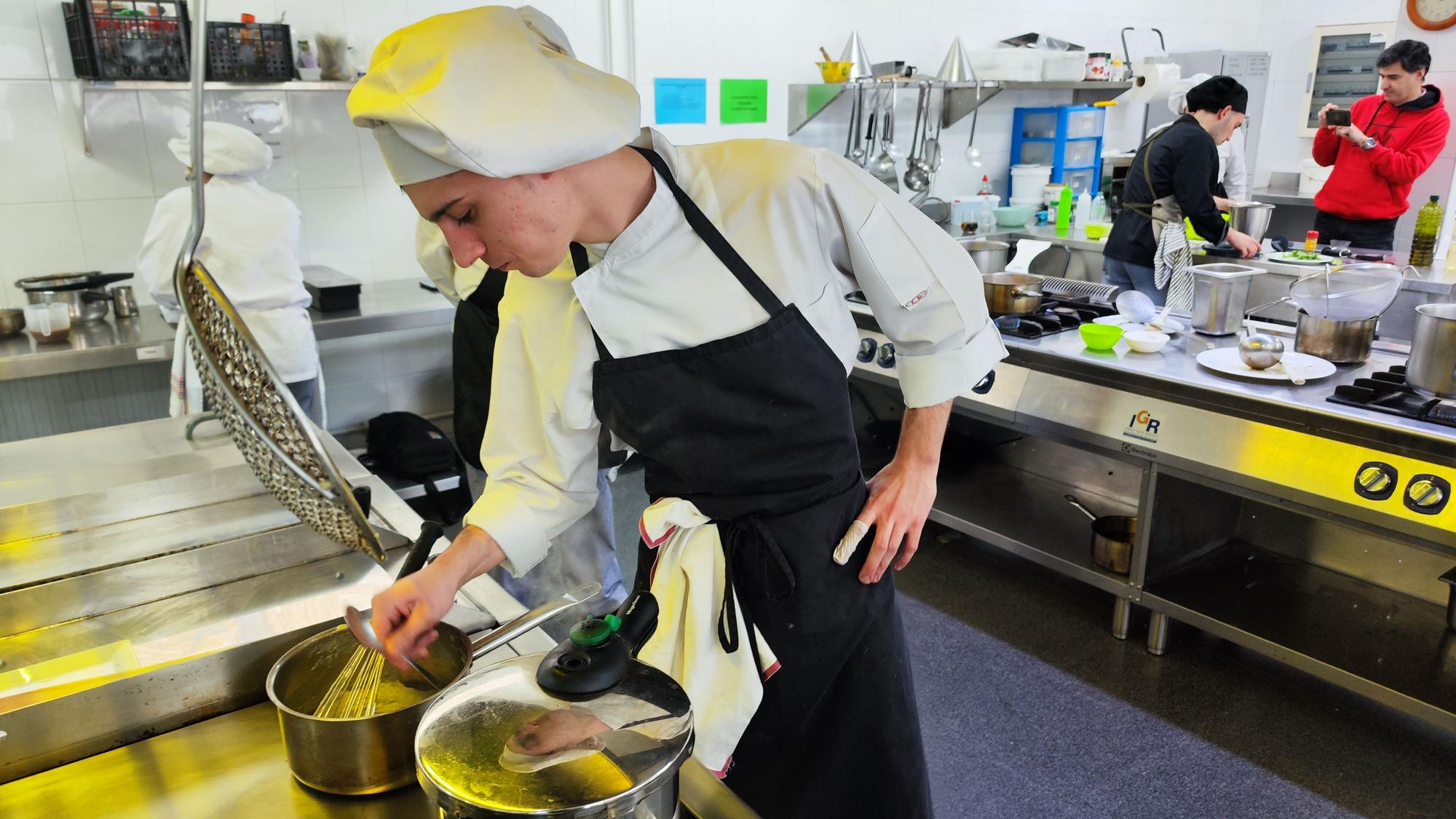 En imágenes: Así fue el cocinado de la final del concurso de Xata Roxa