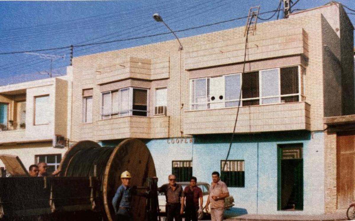 Noventa años en tensión continua | LATORRE