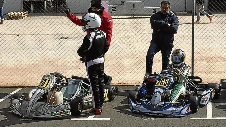 El piloto extremeño Miguel Grande, decimoquinto en el inicio del campeonato de Aragón de karting