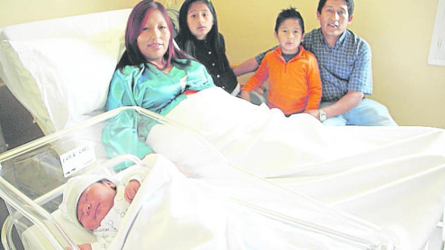 Una mare d&#039;origen bolivià dóna a llum el primer català de l&#039;any