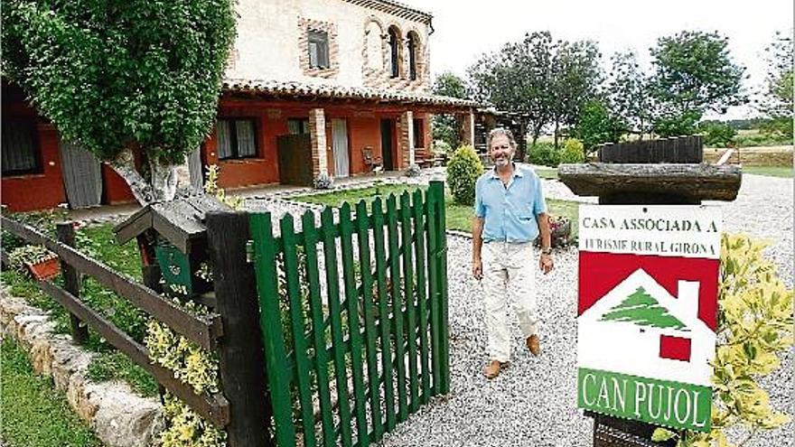 La casa de turisme rural Can Pujol, a Serra de Daró, que està oberta des de l&#039;any 2004.