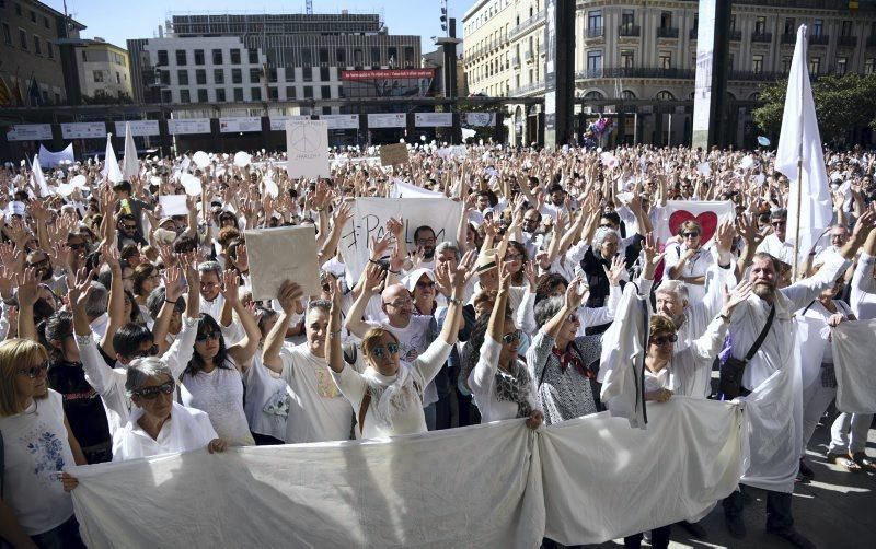 Zaragoza se une por la paz y el diálogo