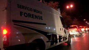 Les restes de la cantant Jenni Rivera arriben a l’Hospital Universitari de Monterrey.