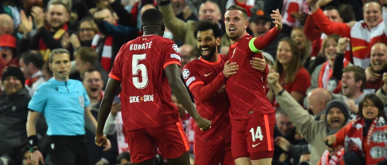 El Liverpool venció por 2-0 al Villarreal en la ida de las semifinales de la Champions.