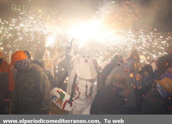 GALERÍA DE FOTOS - La ‘Nit màgica’ llena de pólvora y fuego la capital