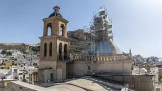 Los andamios toman la cúpula de la concatedral de San Nicolás para acabar con filtraciones y humedades