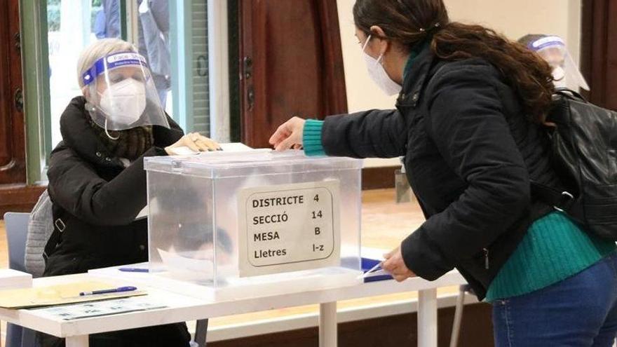 Simulacre de votació pel proper 14-F