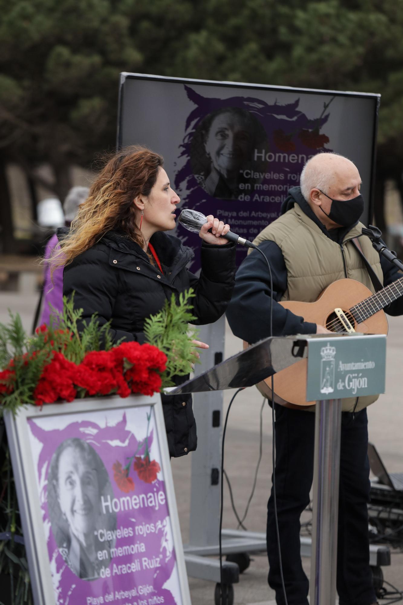 Homenaje en El Arbeyal a Araceli Ruiz, ni�a de la guerra (15).jpg