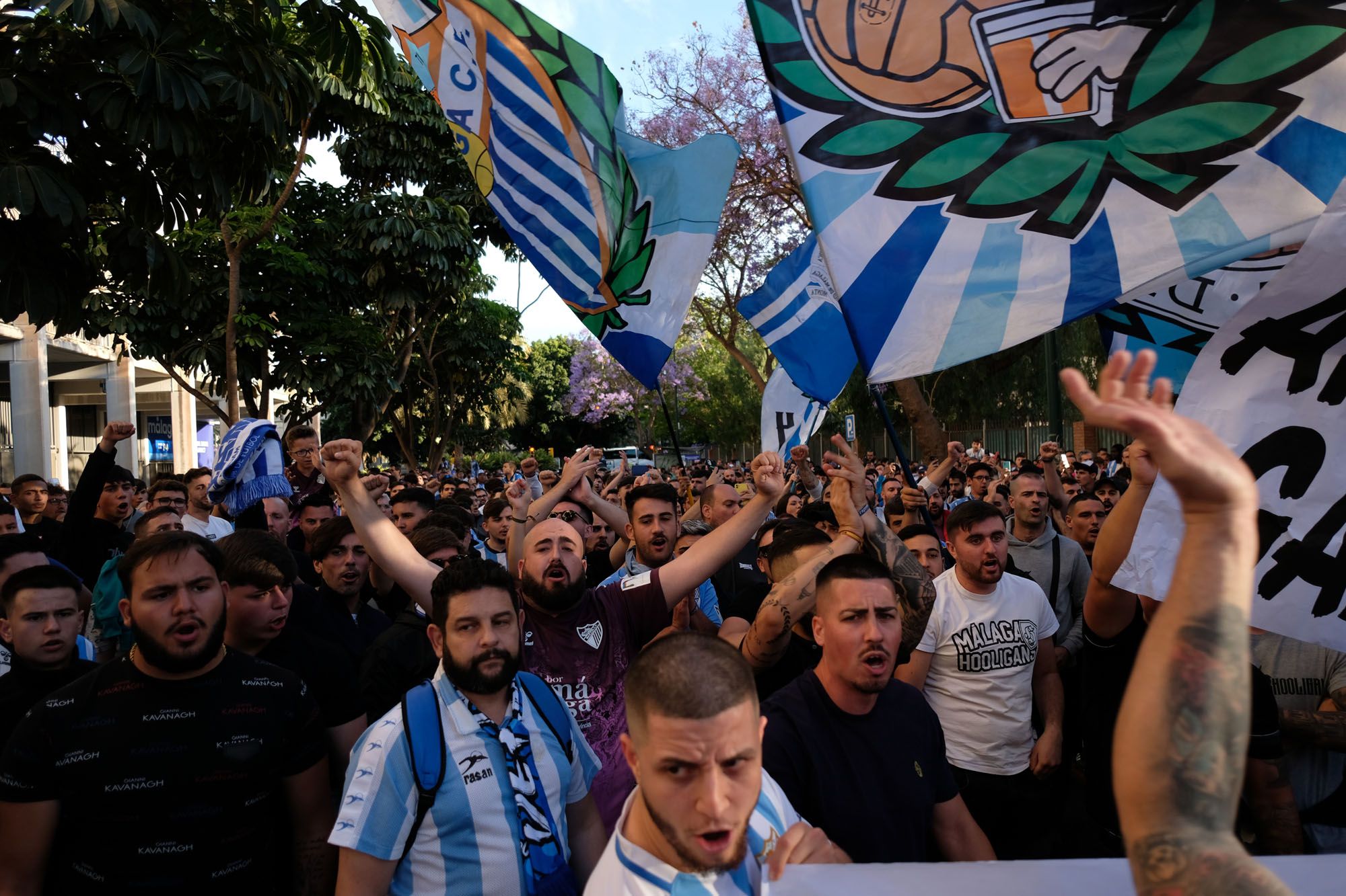 La protesta de la afición antes del Málaga CF - CD Mirandés, en imágenes