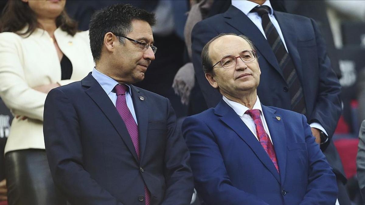 Josep Maria Bartomeu y José Castro deben encontrar una solución al problema de la Supercopa de España