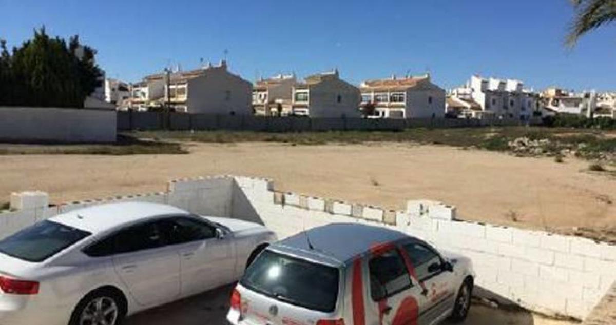 Imagen parcial del solar para el que se ha pedido la reclasificación a residencial.