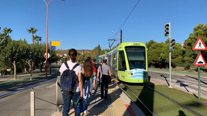 Refuerzan la línea del tranvía hacia la Universidad en Murcia