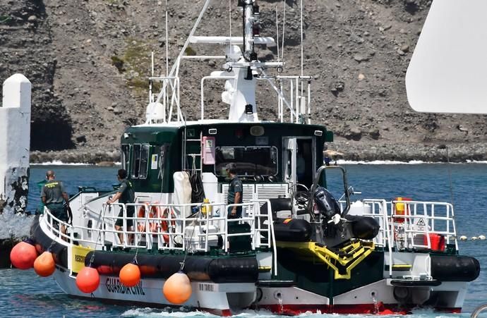 17/05/2019 ARGUINENGUIN. MOGAN. Busqueda de los inmigrates desaparecidos en el mar en Mogan. Localizado el cuerpo del bebé en Taurito y transladado al Puerto deportivo de Pasito Blanco.   Fotógrafa: YAIZA SOCORRO.  | 17/05/2019 | Fotógrafo: Yaiza Socorro