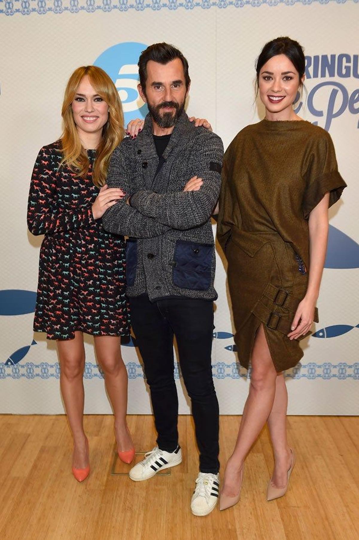 Patricia Conde, Santi Millán y Dafne Fernández, en el estreno de la segunda temporada del 'Chiringuito de Pepe' en Madrid.