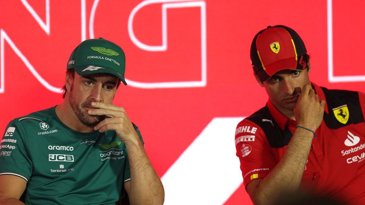 Alonso y Sainz, durante la rueda de prensa